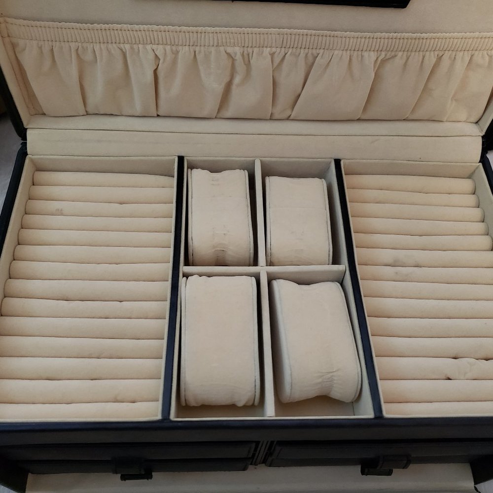 Heritage Jewelry Case Black - Picture 1 of 7